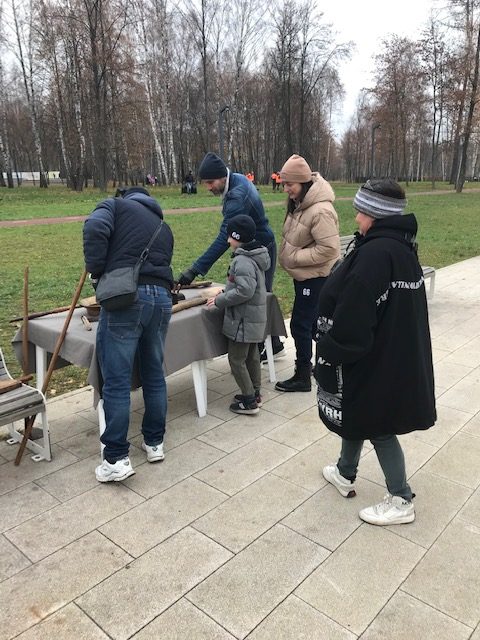 Выставка в городском парке "Как предки в старину"