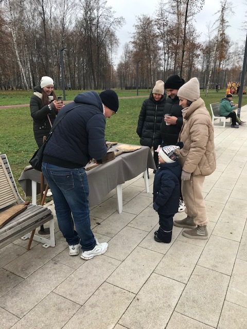 Выставка в городском парке "Как предки в старину"