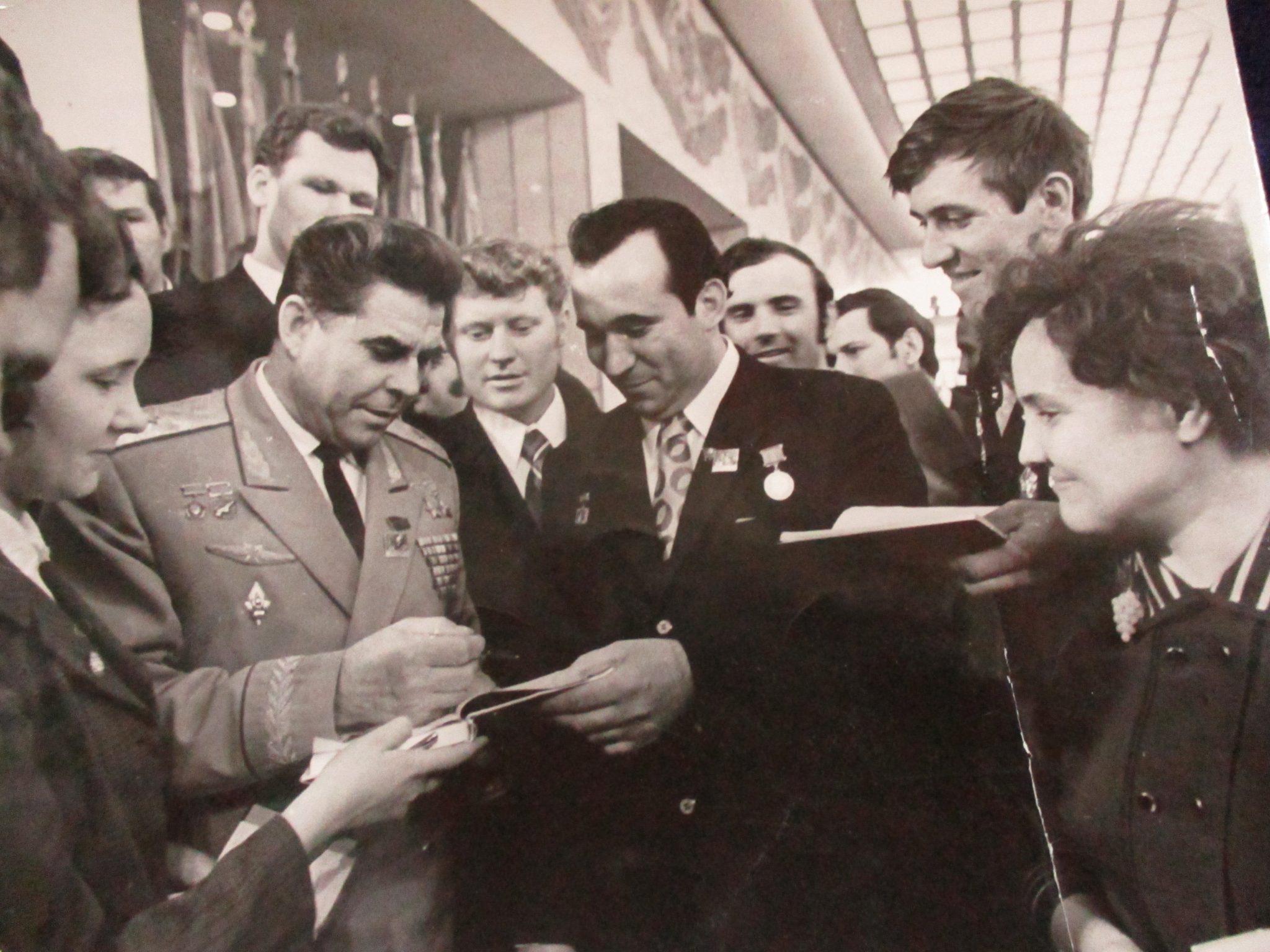 Апрель 1954. Апрель 1954. Впервые ндс был введен 10 апреля 1954 года во франции. Дзержинск 1930. Бурвиль.