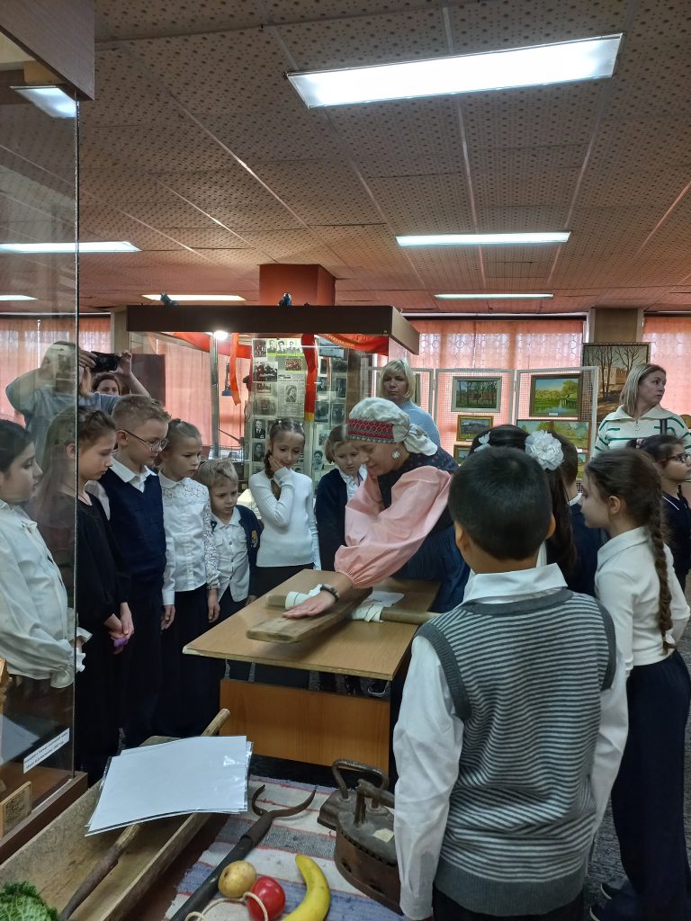 Интерактивная программа "Жили-были на Руси"в Ивантеевском историко-краеведческом музее